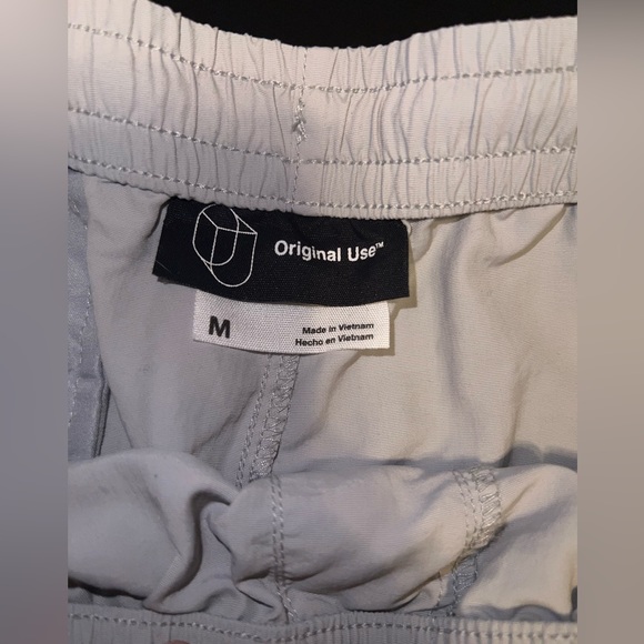 Original Use Men’s Woven Gray Cargo Shorts Size Medium Like New - Picture 5 of 6